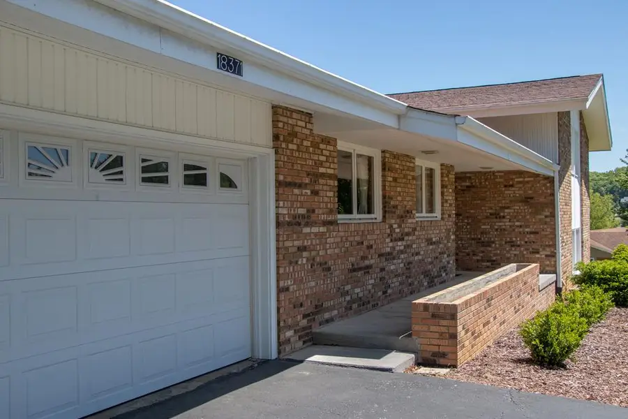 18371 Westwood Drive, Abingdon, VA 24211 - #2
