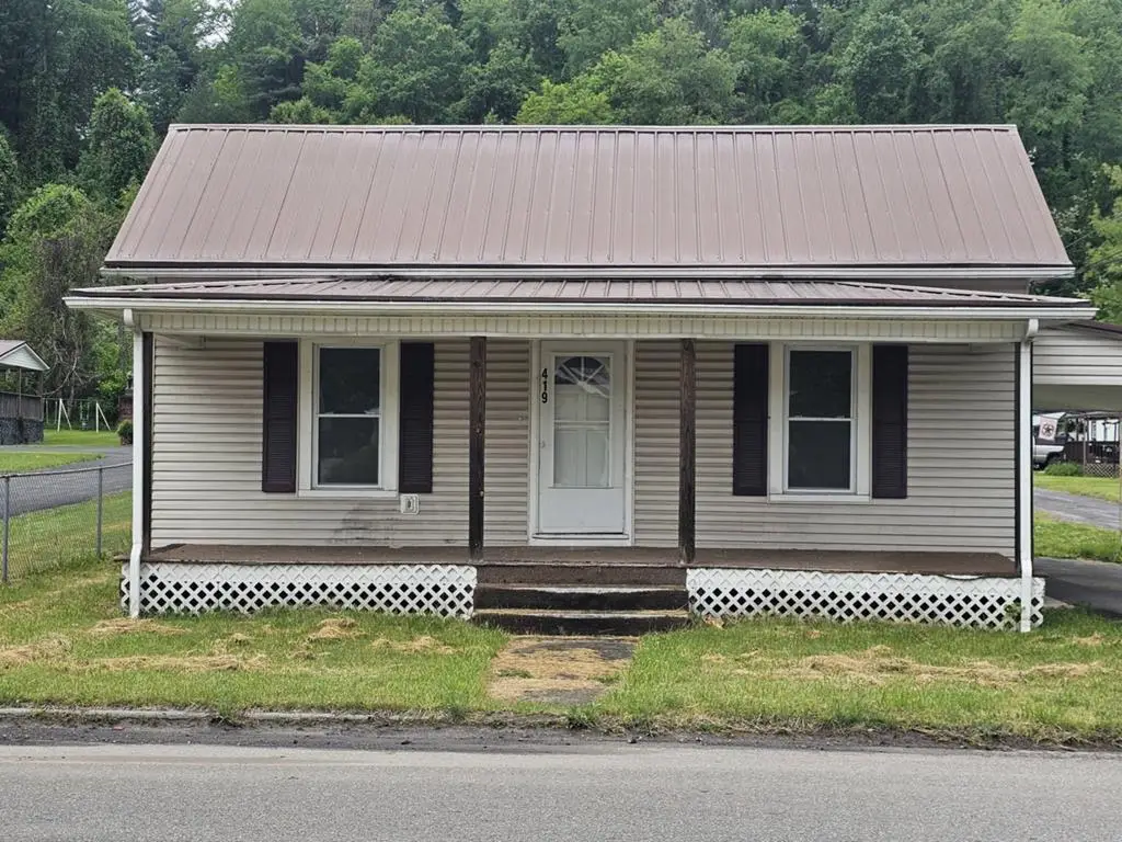 419 KENTS RIDGE RD, Richlands, VA 24641 - #1
