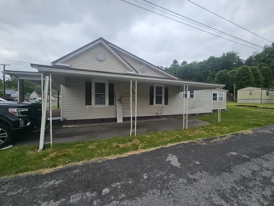 419 KENTS RIDGE RD, Richlands, VA 24641 - #2