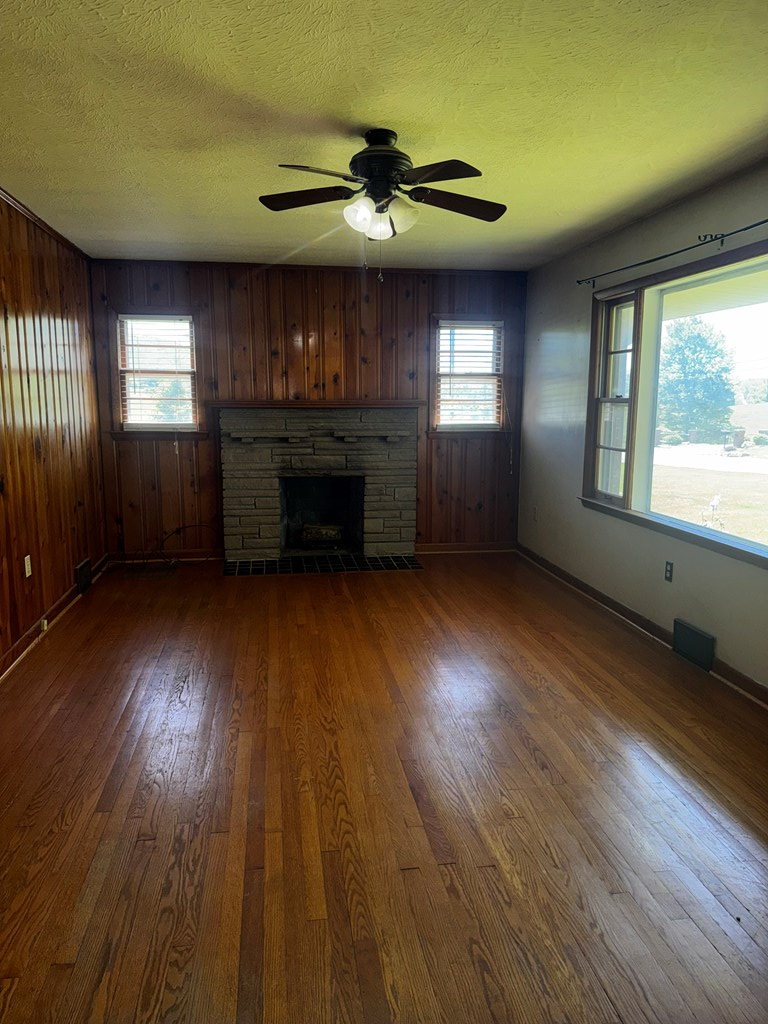 801 Adwolfe Road, Marion, VA 24354 - #2