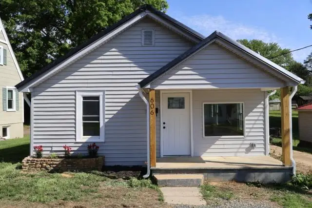 606 Old Town st, Galax, VA 24333 - #1