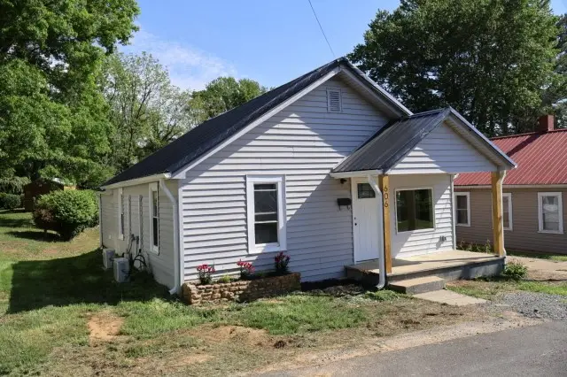 606 Old Town st, Galax, VA 24333 - #2