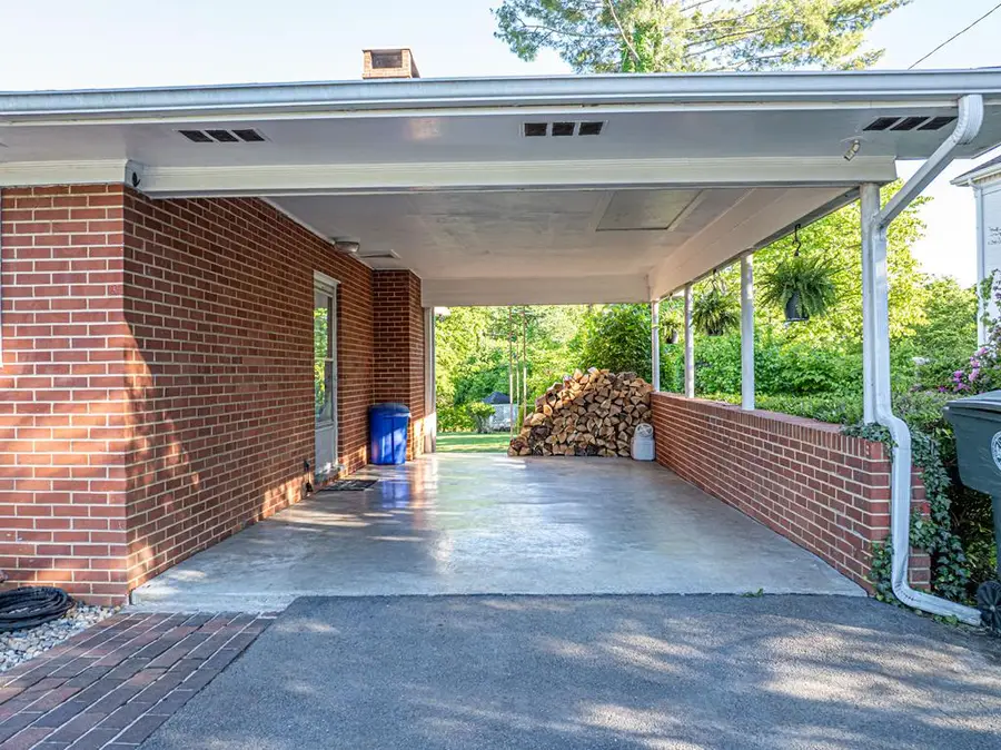 190 Crestview Drive, Abingdon, VA 24210 - #2