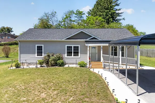 1619 Smith Ln, Pulaski, VA 24301