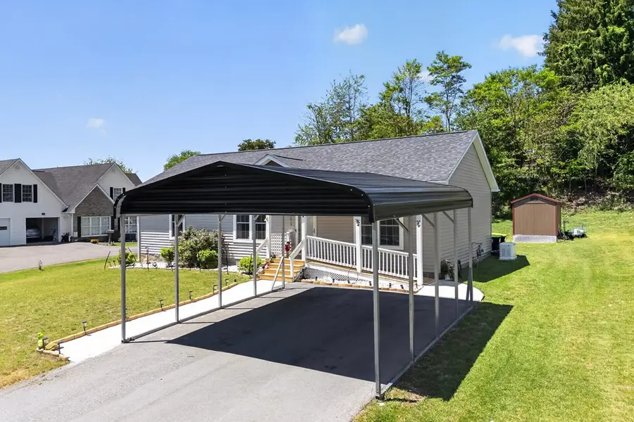 1619 Smith Ln, Pulaski, VA 24301 - #3