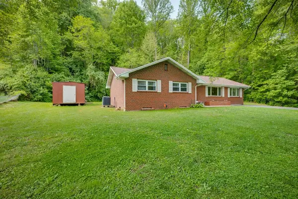 1612 Farmer St., Richlands, VA 24641