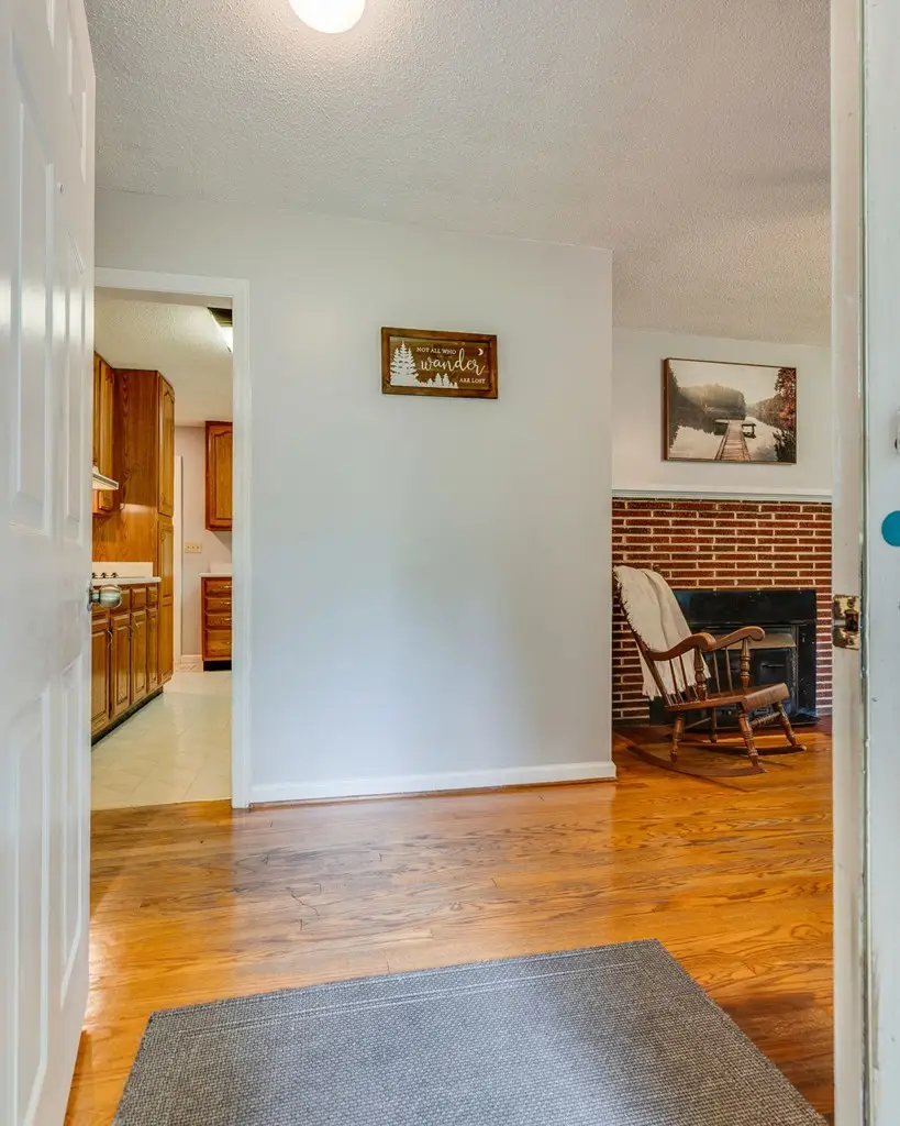 1612 Farmer St., Richlands, VA 24641 - #2