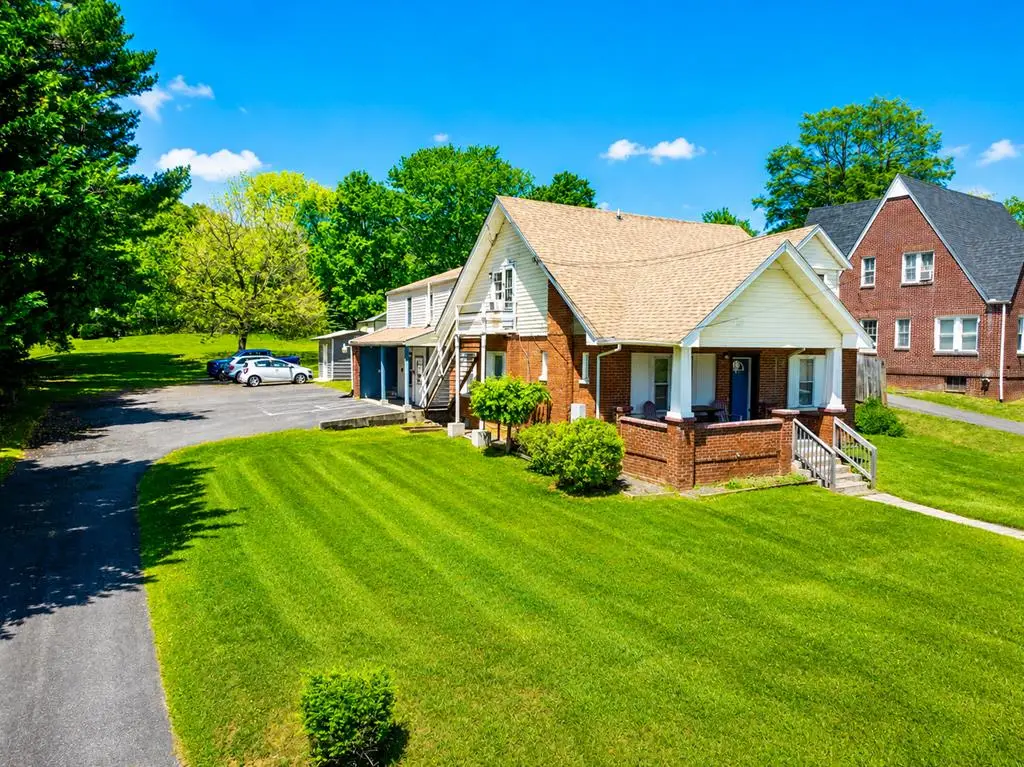 508 Stuart Dr, Galax, VA 24333 - #1