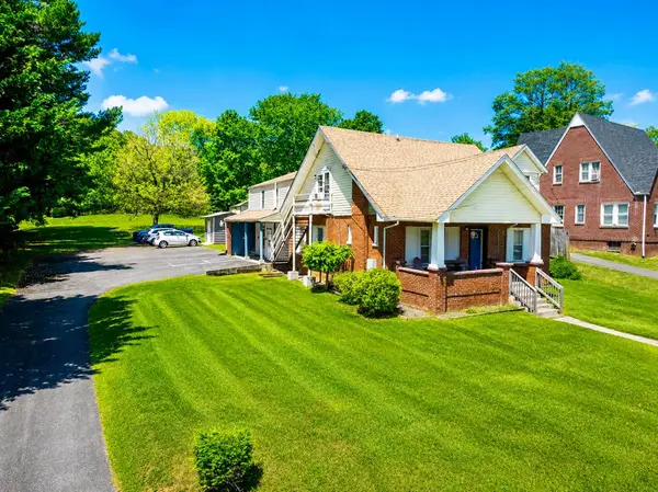508 Stuart Dr, Galax, VA 24333