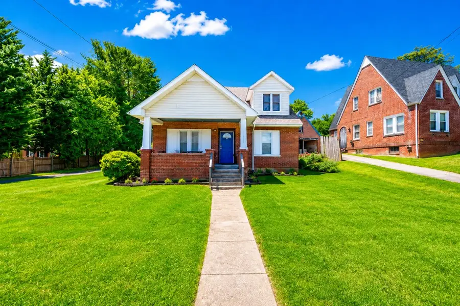 508 Stuart Dr, Galax, VA 24333 - #3