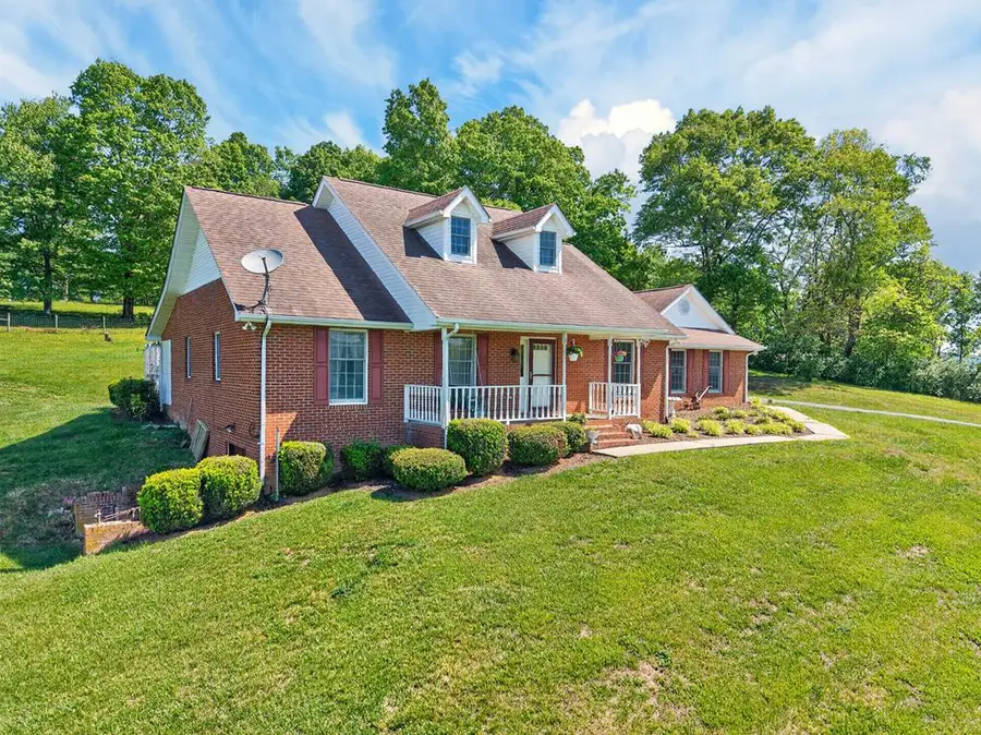 457 Boxwood Ln, Marion, VA 24354 - #2