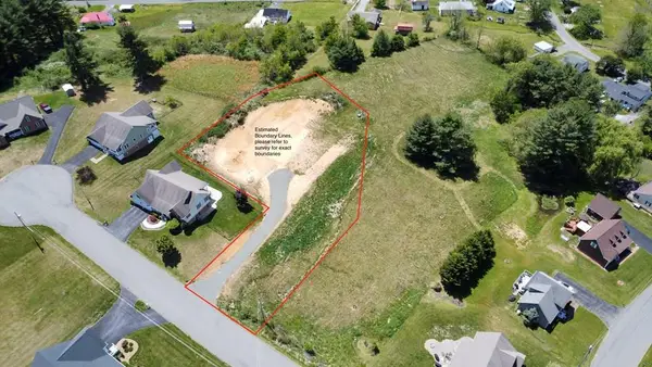 108 Carriage Dr, Galax, VA 24333