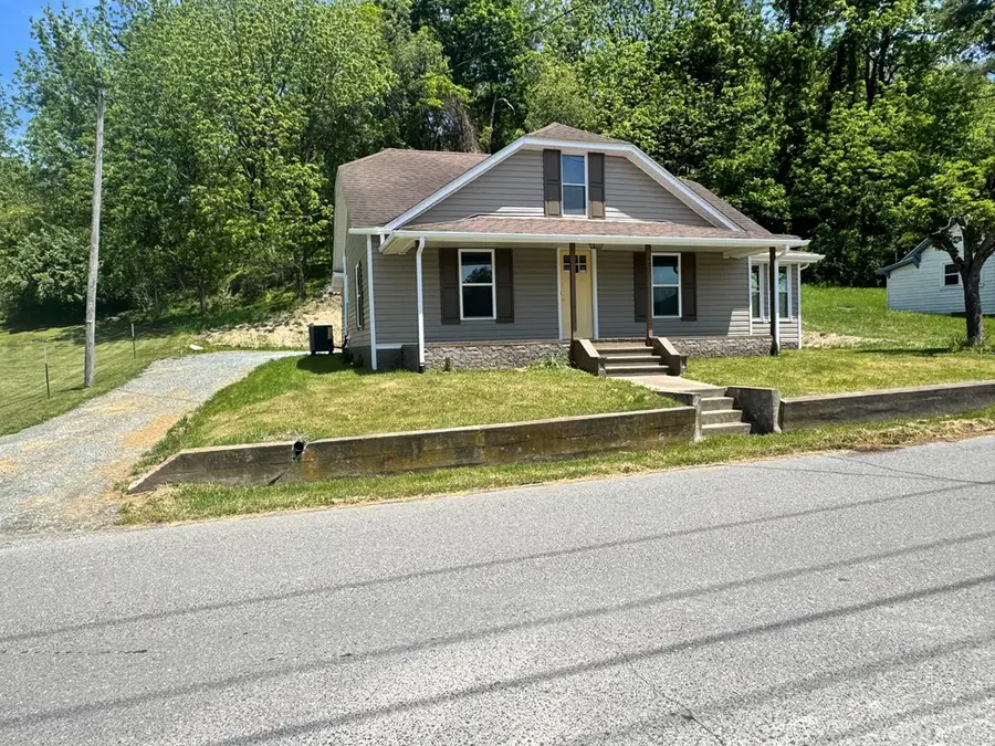 607 Givens St., Galax, VA 24333 - #2