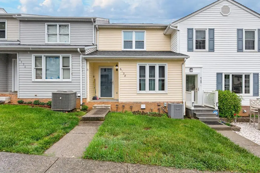 6138 Schoolfield Ave, Radford, VA 24141 - #1