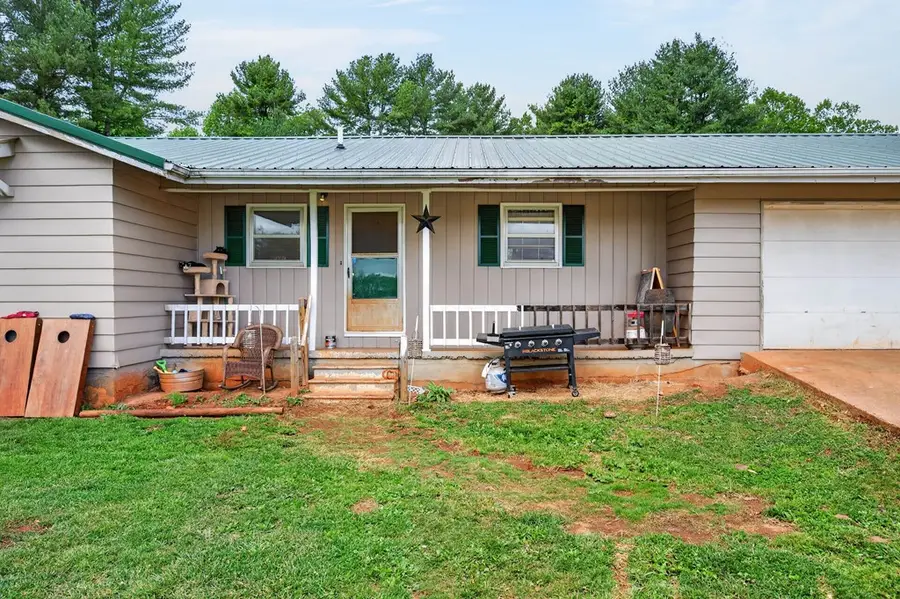 147 Iron Ore Ln, Barren Springs, VA 24313 - #2