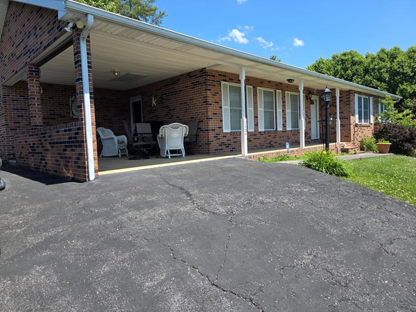 122 LAWSON LANE, Cedar Bluff, VA 24609