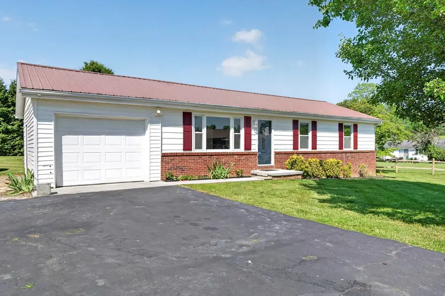 18145 Macedonia Rd, Abingdon, VA 24211 - #2
