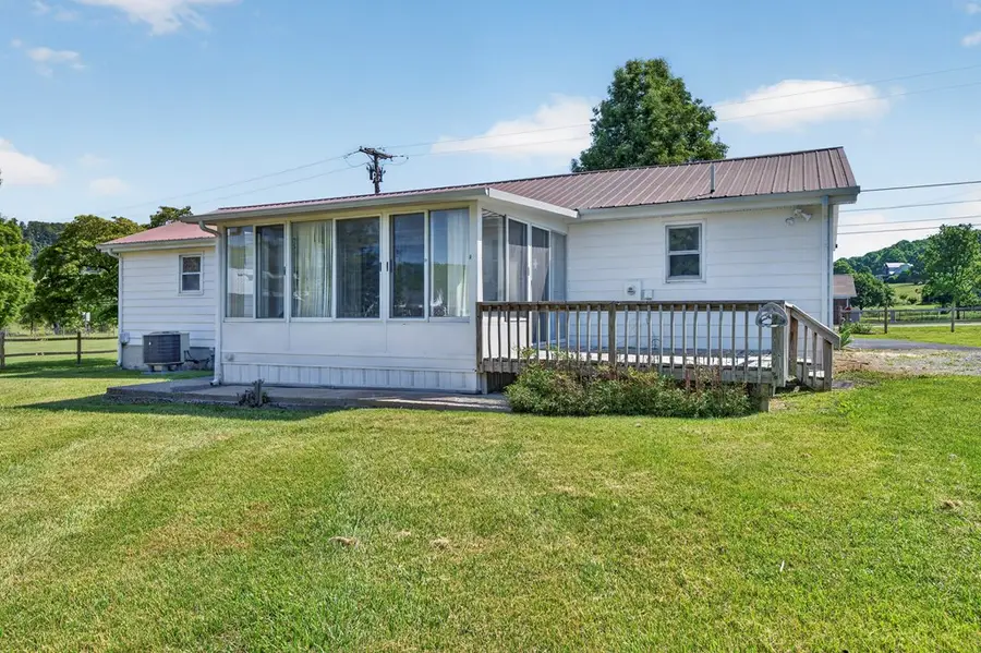 18145 Macedonia Rd, Abingdon, VA 24211 - #3