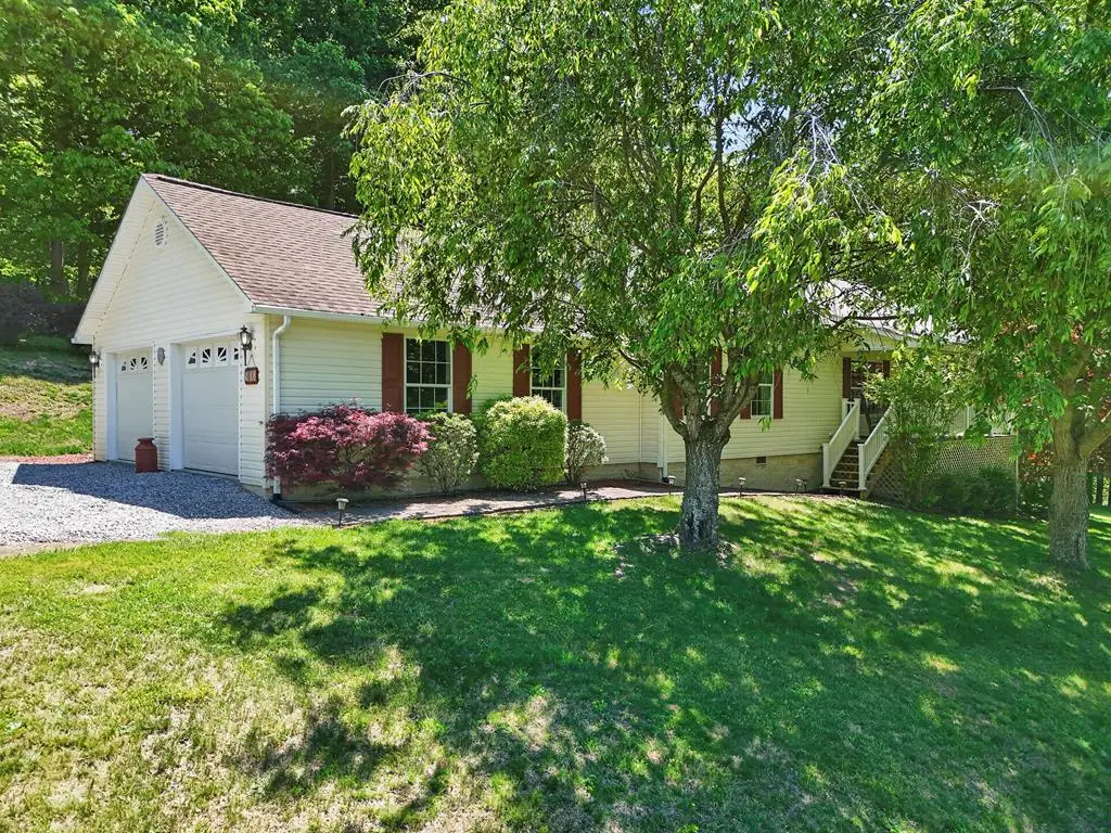 915 Keller Ln, Marion, VA 24354 - #1