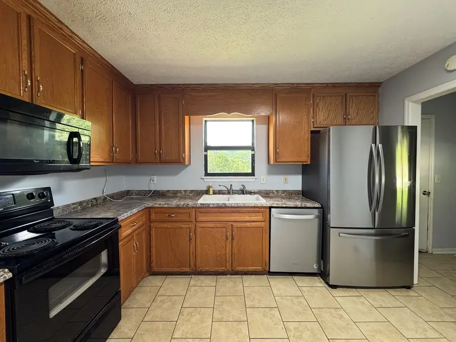 237 Glade Drive, Tazewell, VA 24651 - #2