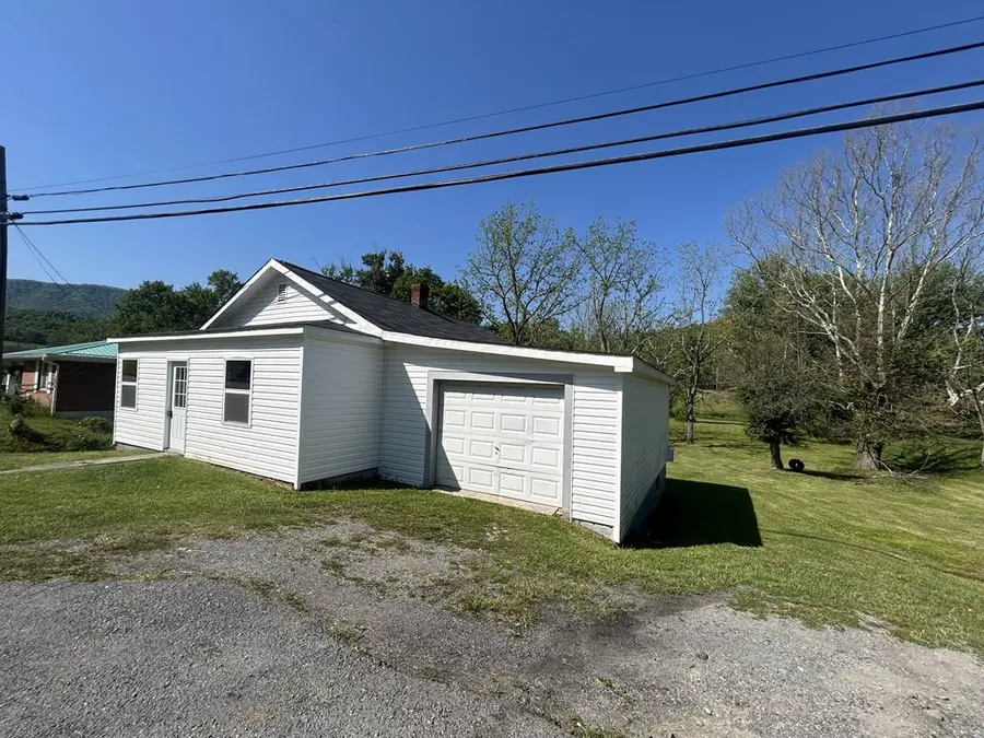 379 Freedom Avenue, Tazewell, VA 24651 - #2