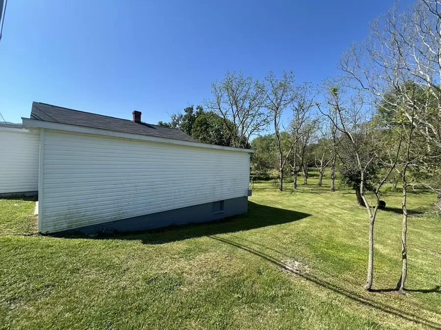 379 Freedom Avenue, Tazewell, VA 24651 - #3