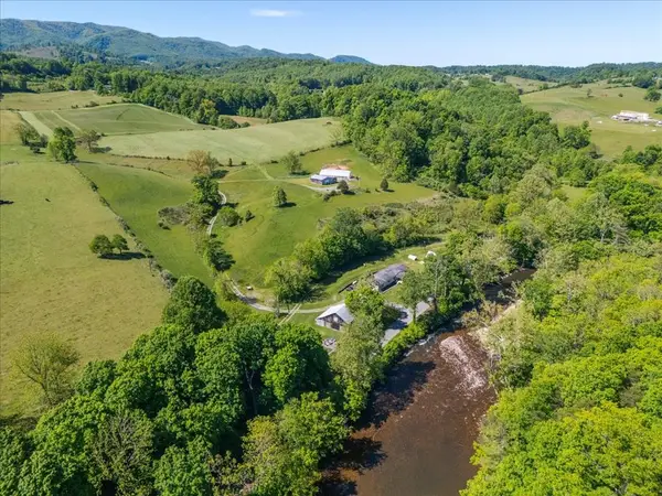 21570 Alvarado Road, Abingdon, VA 24211