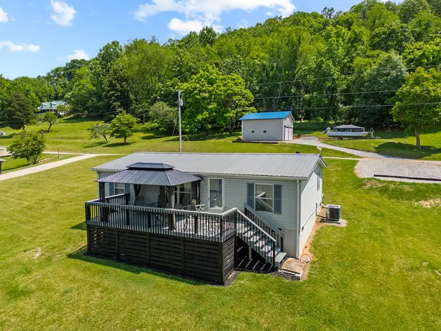 4276 Paradise Road, Hiwassee, VA 24347 - #2