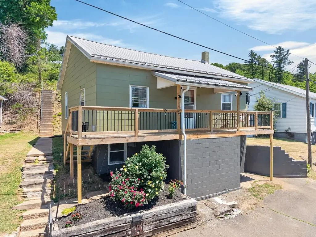 411 Grayson St, Fries, VA 24330 - #1