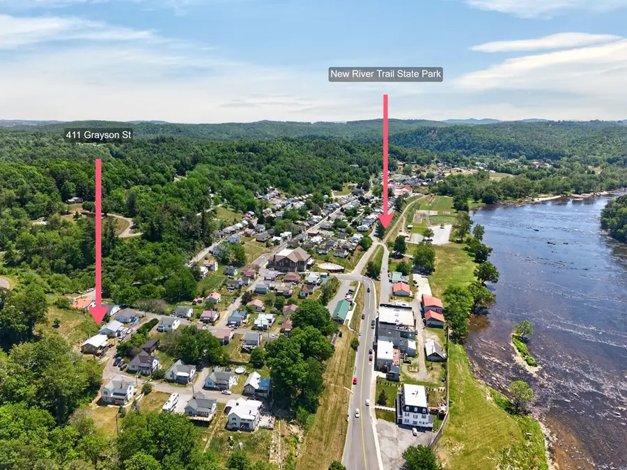 411 Grayson St, Fries, VA 24330 - #2