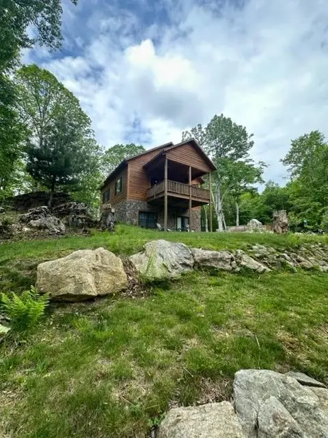 470 Rocky Top Ln., Independence, VA 24348
