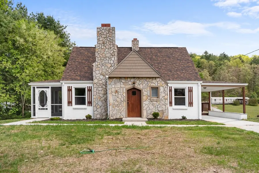 392 Green Valley Road, Fries, VA 24330 - #2