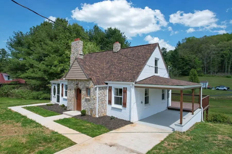 392 Green Valley Road, Fries, VA 24330 - #3