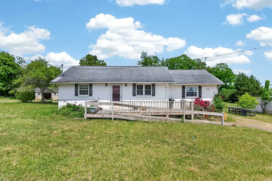 7217 Meadow Creek Rd, Galax, VA 24333 - #2