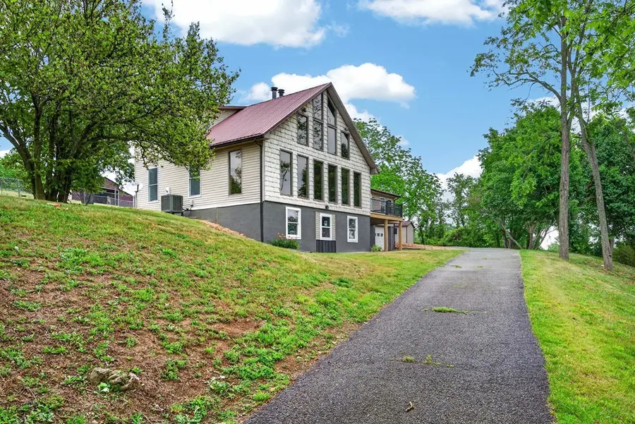 418 Danner Rd, Max Meadows, VA 24360 - #2