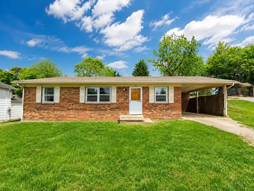 414 Dobyns St, Galax, VA 24333 - #1