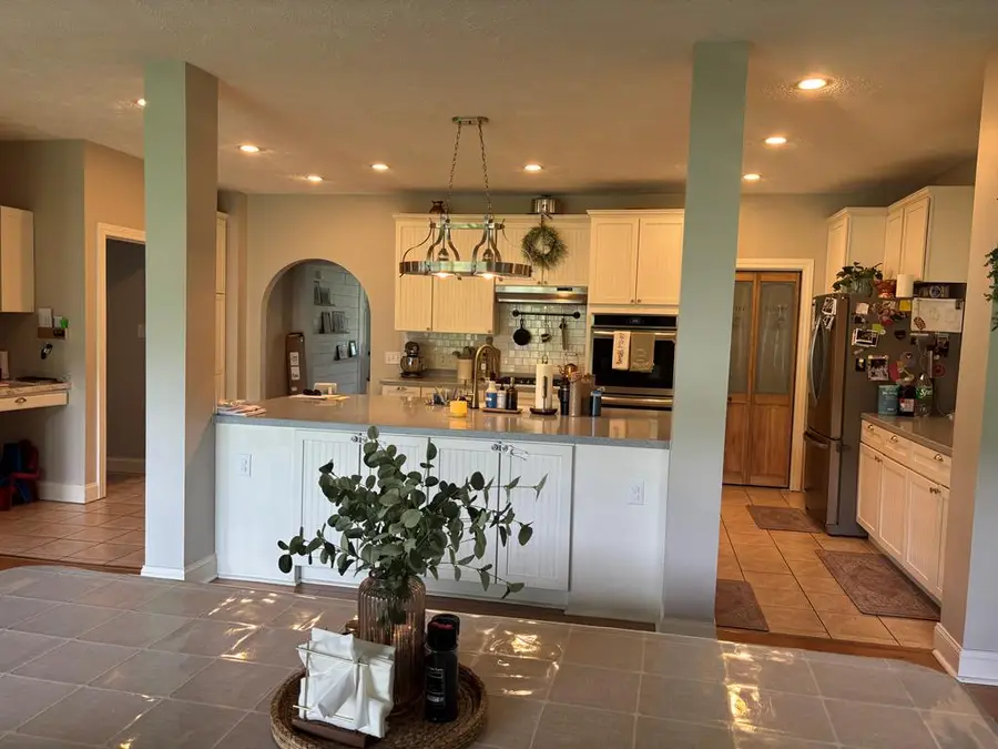 1725 BAPTIST VALLEY ROAD, Cedar Bluff, VA 24609 - #2