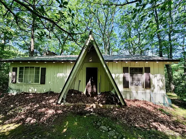 728 Groundhog Hills Rd, Hillsville, VA 24343