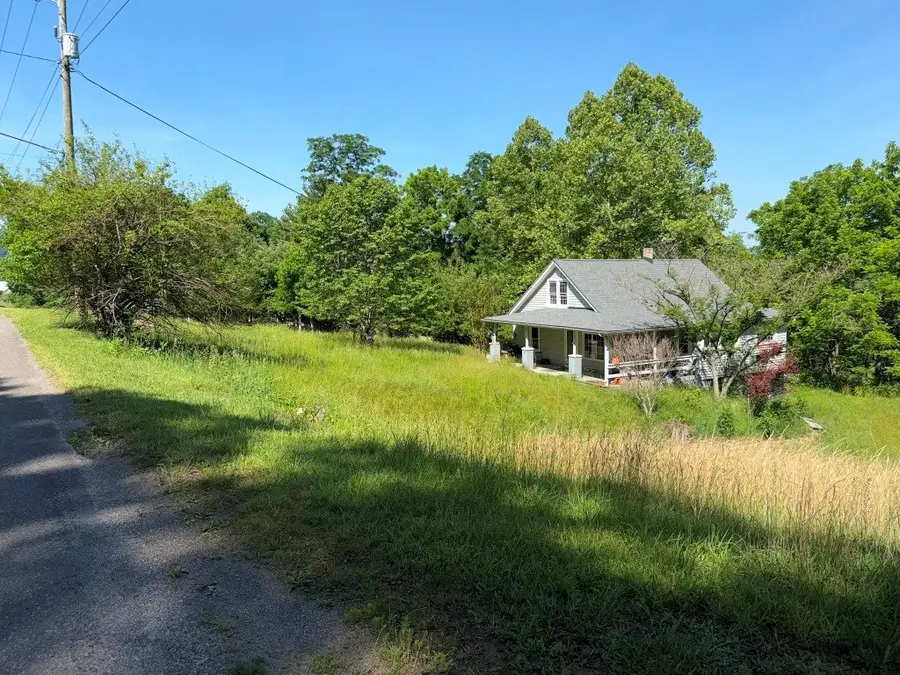 1604 Loafers Rest Road, Austinville, VA 24312 - #2