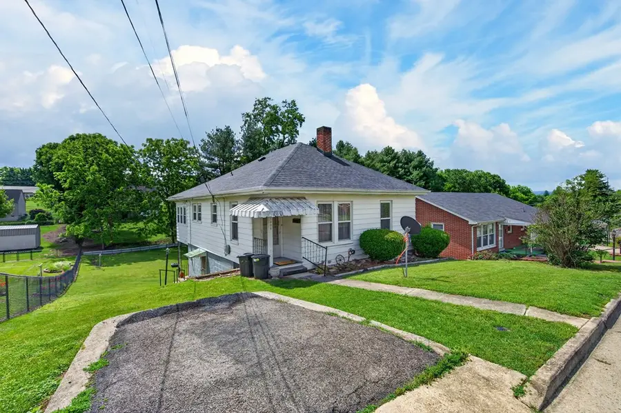 1025 North, Wytheville, VA 24382 - #3