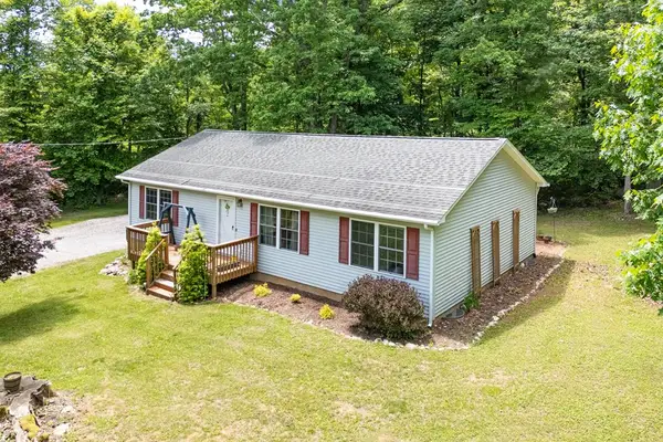 222 Greenwood Ln, Copper Hill, VA 24079