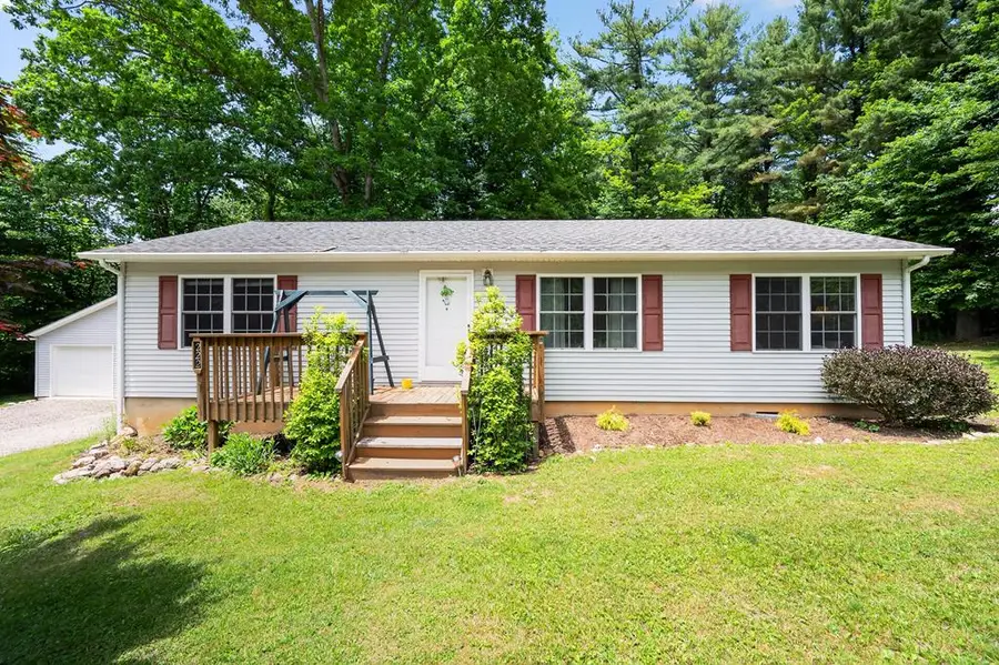222 Greenwood Ln, Copper Hill, VA 24079 - #2