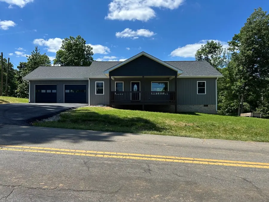 336 336 Edgewood Dr., Hillsville, VA 24343 - #3