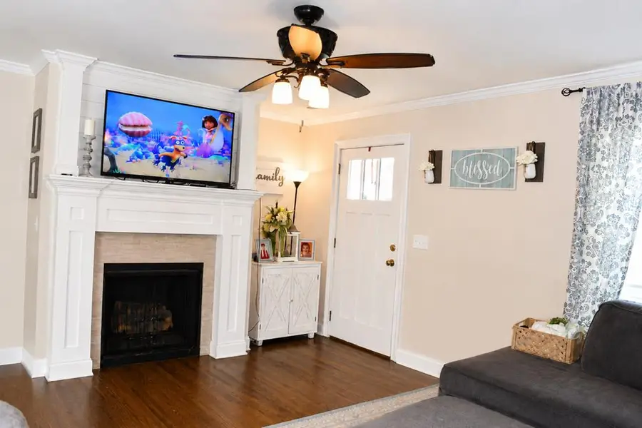 142 4th street, Cedar Bluff, VA 24609 - #3