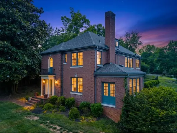 290 Long Crescent Dr., Bristol, VA 24201