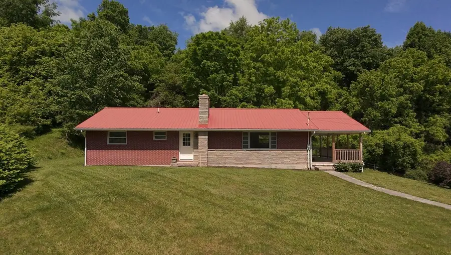 106 Russell St., Saltville, VA 24370 - #2