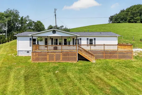 1439 Ivanhoe Road, Max Meadows, VA 24360