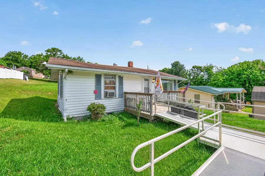 4764 Veterans Hill Rd, Pulaski, VA 24301 - #2