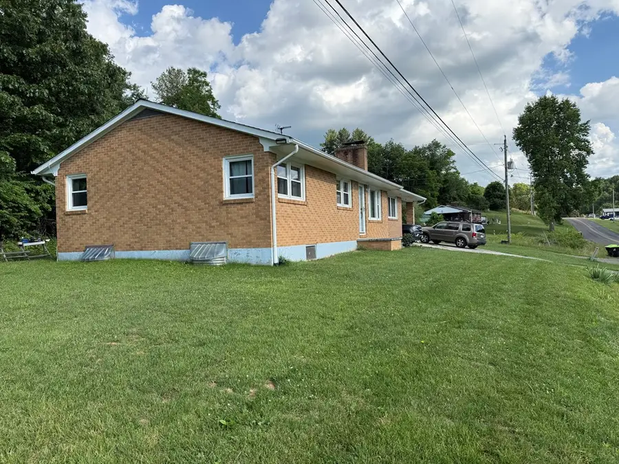 157 Trapper Drive, Woodlawn, VA 24381 - #2