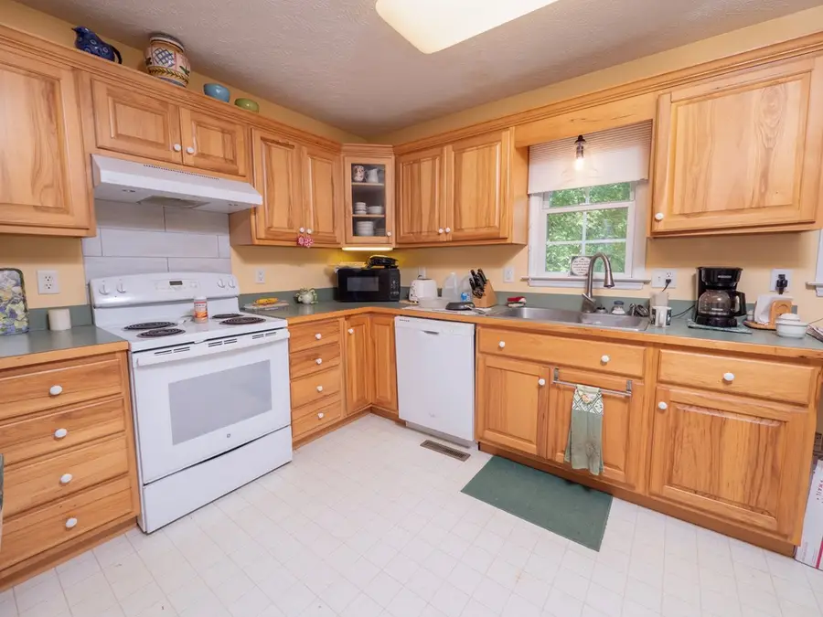 1761 Conners Valley Road, Draper, VA 24324 - #2